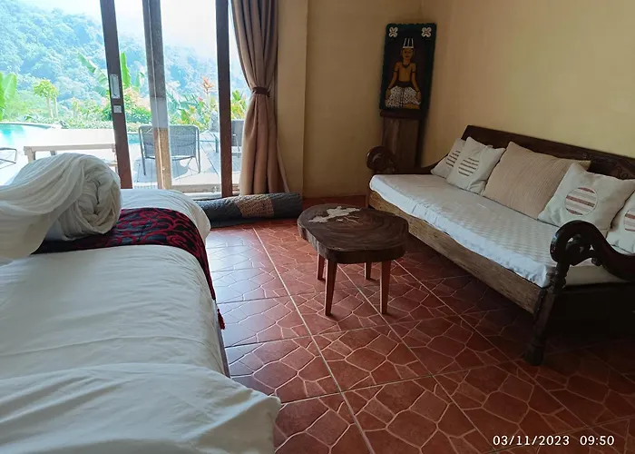 Dwan Tea Mountain Side 4*